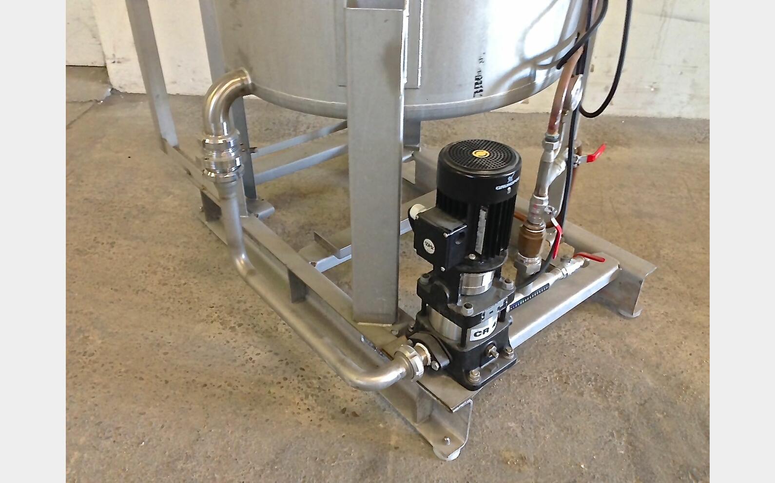 Cuve de stockage INOX avec pompe Volume : 400 litres