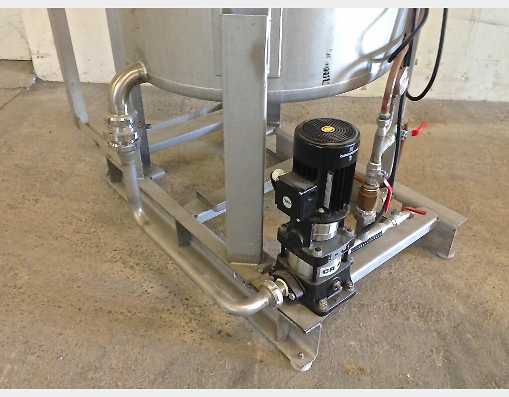 Cuve de stockage INOX avec pompe - Application : stockage de sirop de sucre