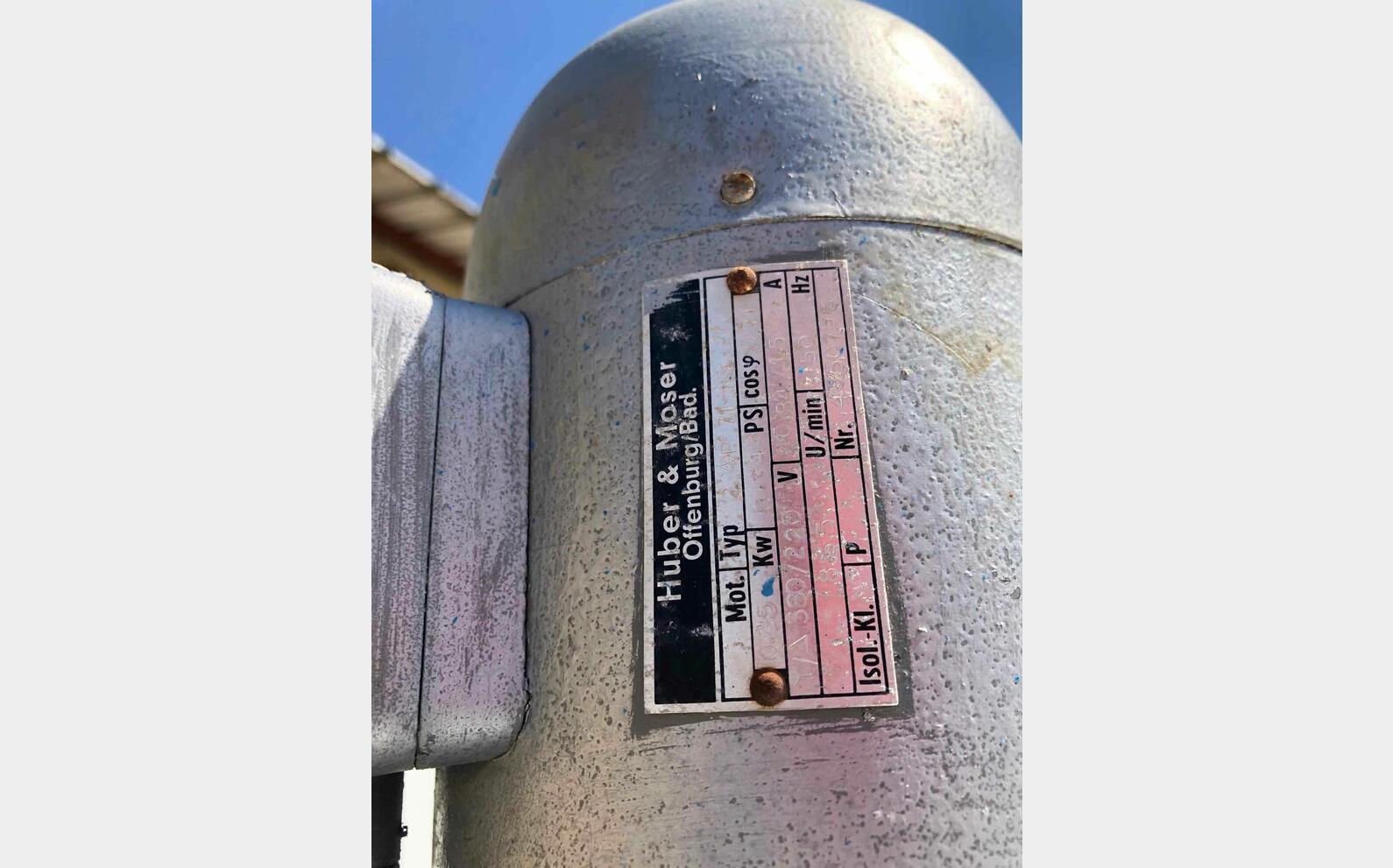 650 L stainless steel mixing tank with cooling unit
