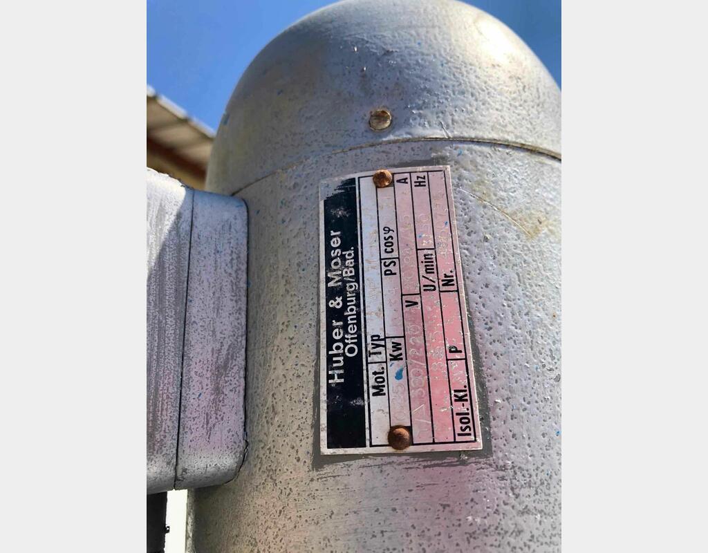 Stainless steel mixing tank - 650 liters, insulated