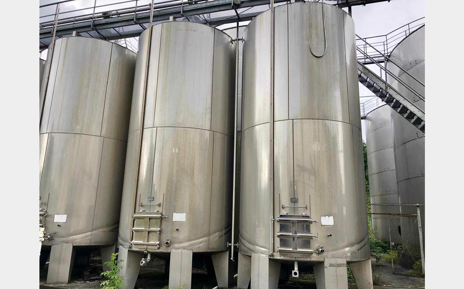 Cuve stockage inox sur pieds SCHEIBER