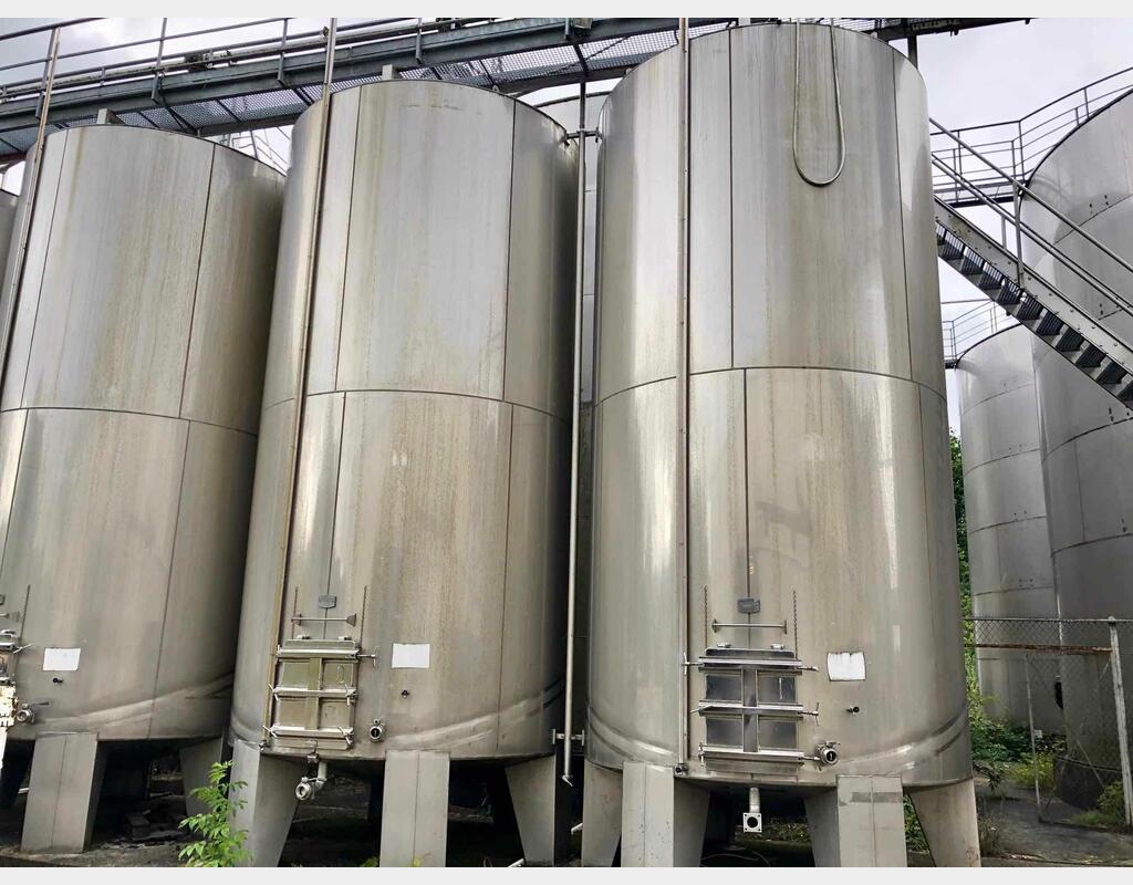 Cuve de stockage inox sur pieds - Volume : 450 HL (45000 litres)