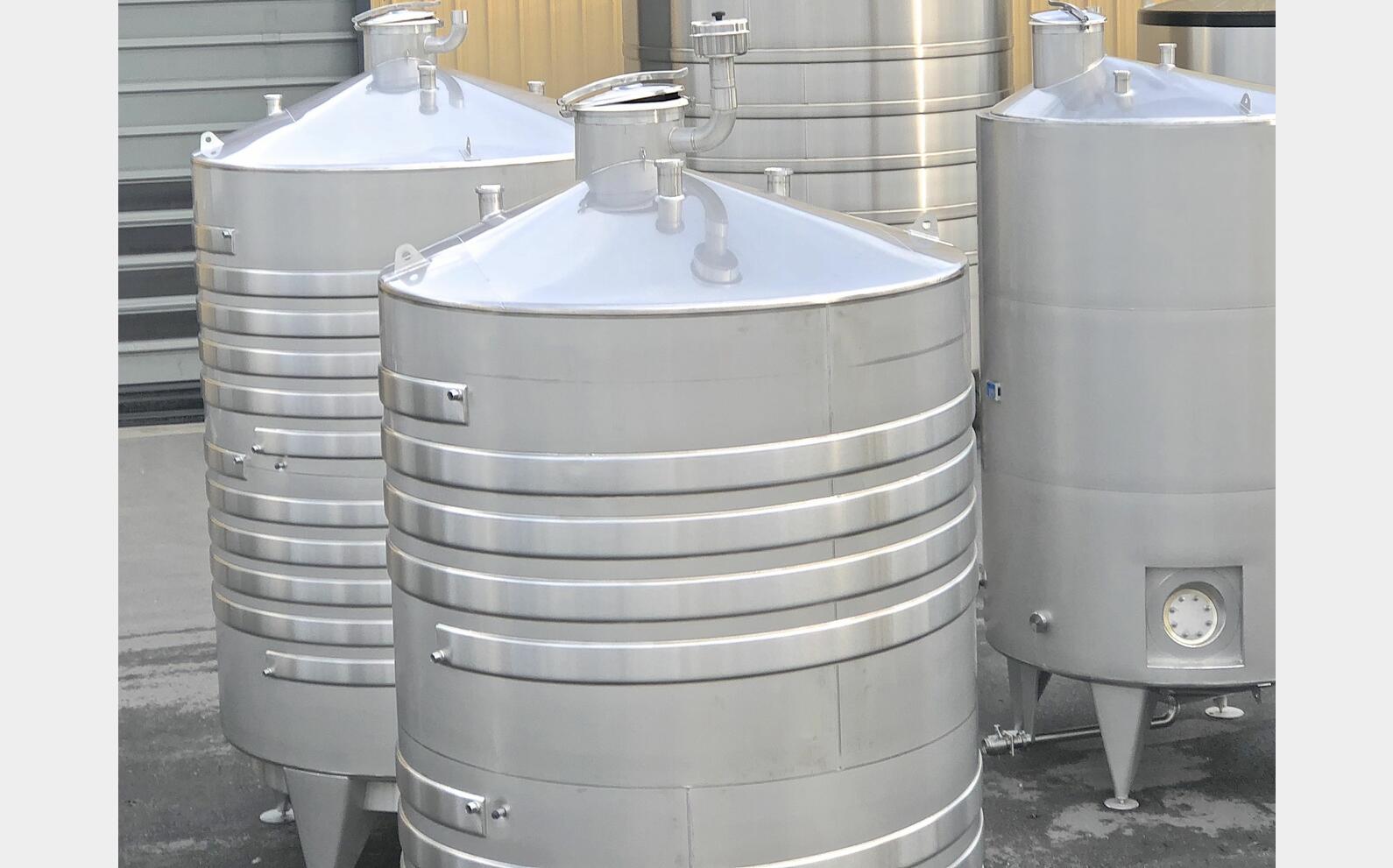 cuve inox 316L thermor&eacute;gul&eacute;e MATERIEL NEUF