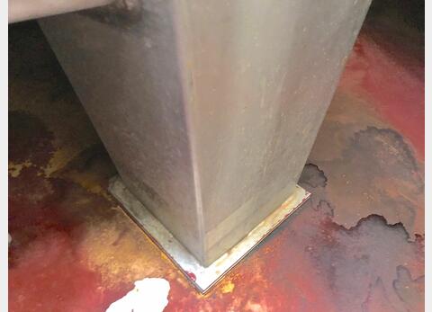 Cuve inox fond conique sur pieds - Volume : 25.500 litres
