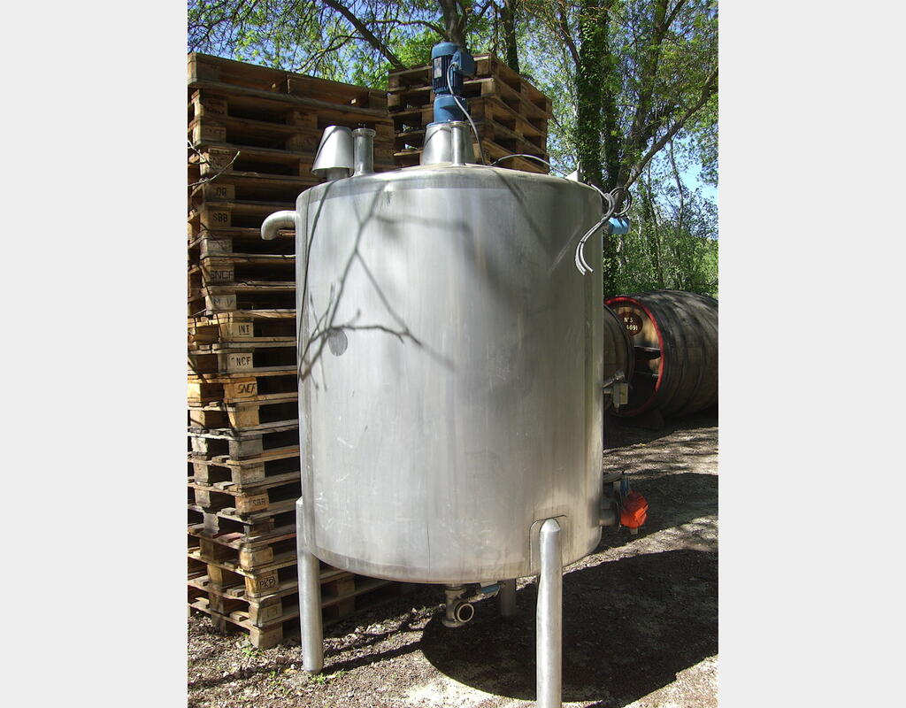 Cuve de mélange en INOX 304 - Volume : 2000 litres.