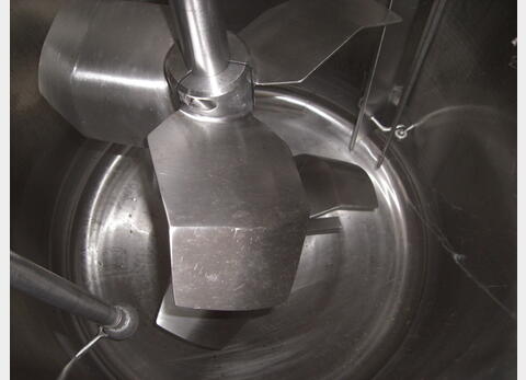 Cuve inox 316L agit&eacute;e, isol&eacute;e, r&eacute;chauf&eacute;&eacute;e