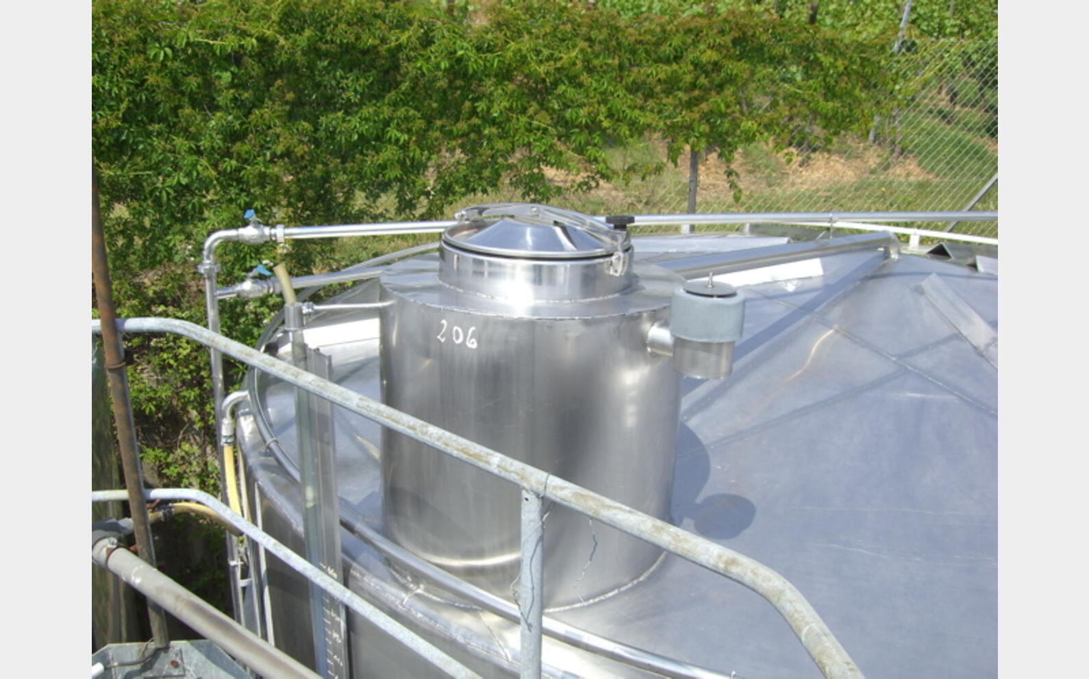 Cuve  INOX 316 cylindrique verticale