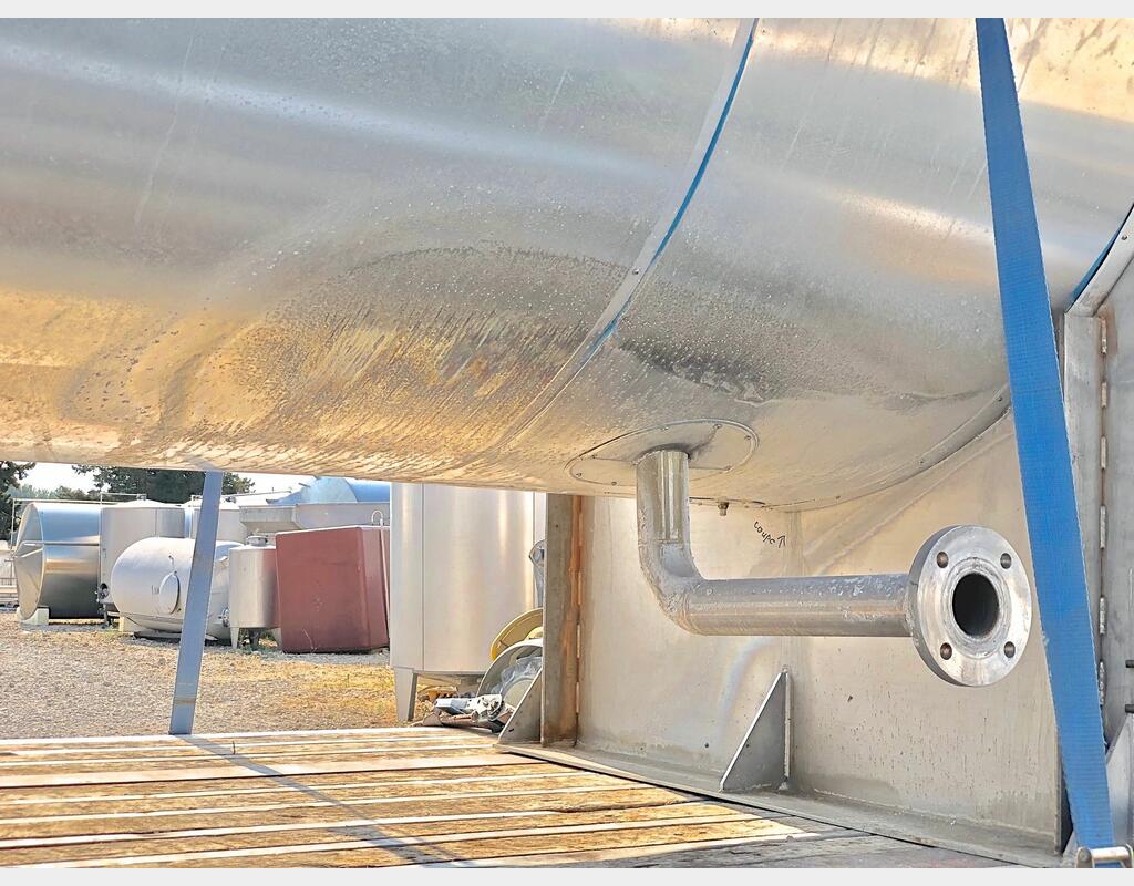 Insulated stainless steel storage tank