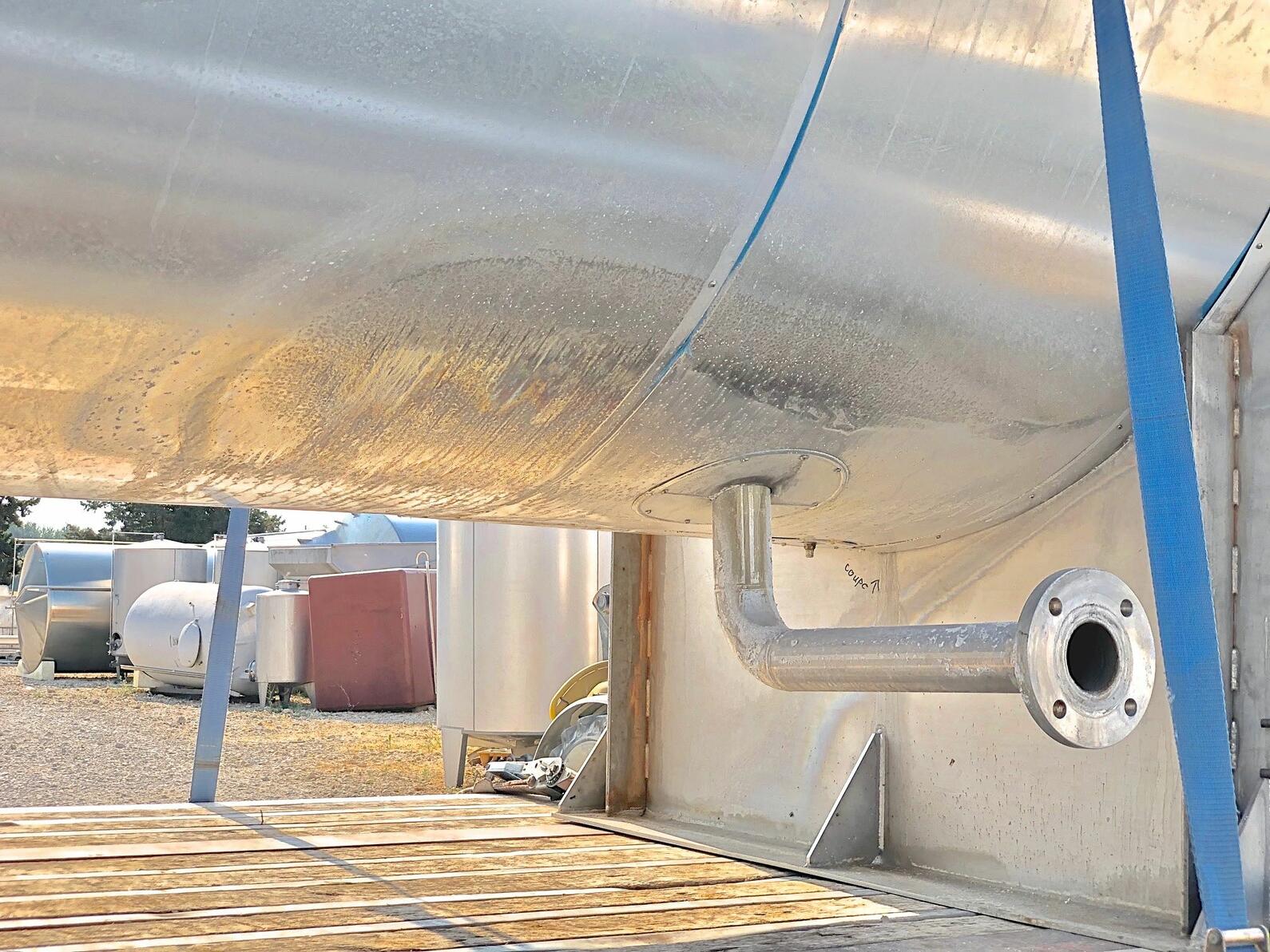Insulated stainless steel storage tank