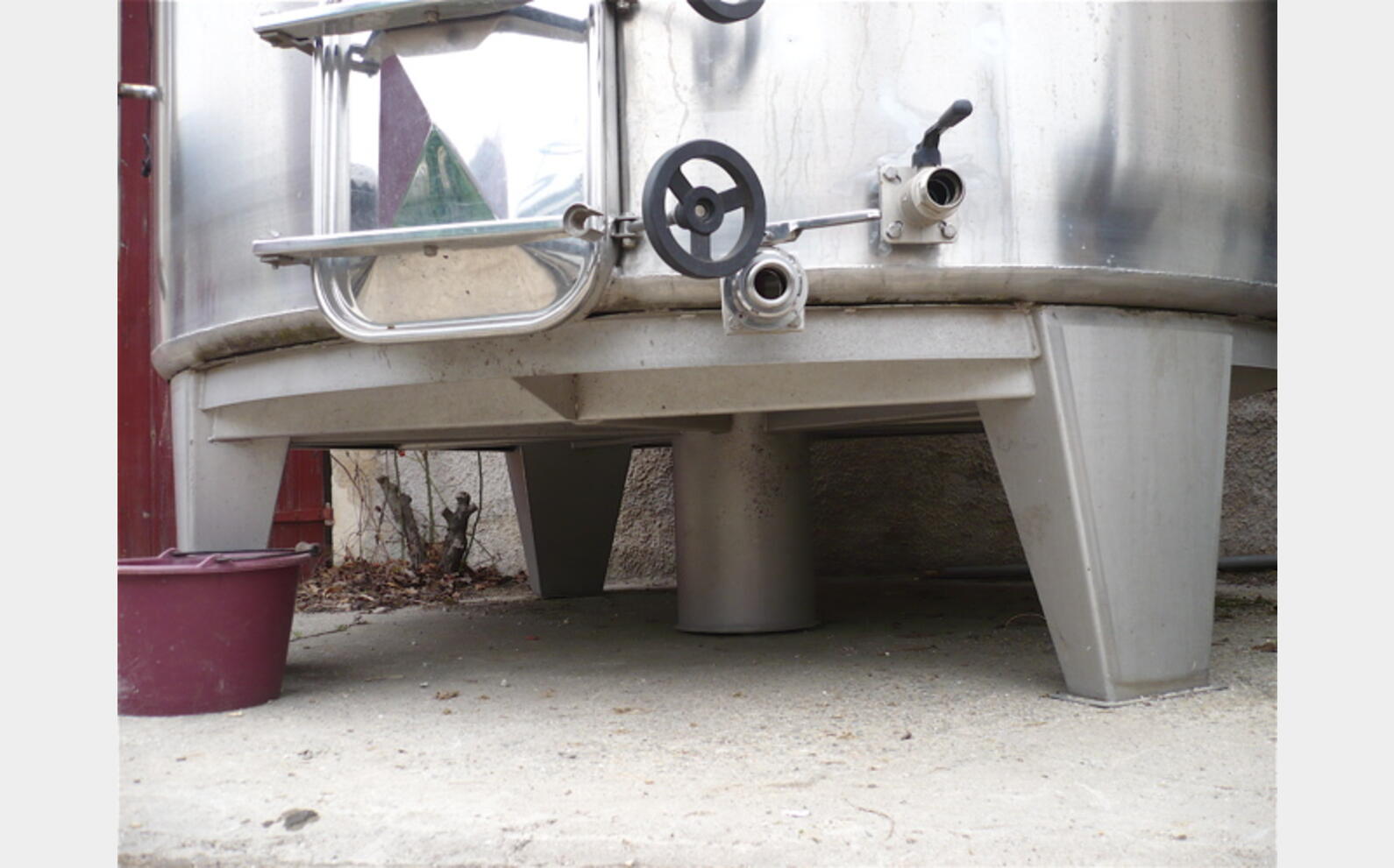cuve de stockage INOX 304 avec serpentin provenance vinicole