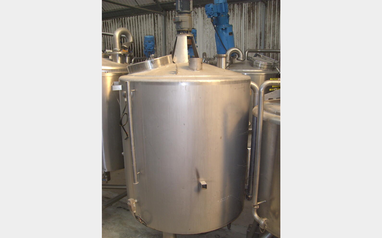 Cuve Inox 316L agit&eacute;e isol&eacute;e 1000 L cuve isol&eacute;e agit&eacute;e moteur atex