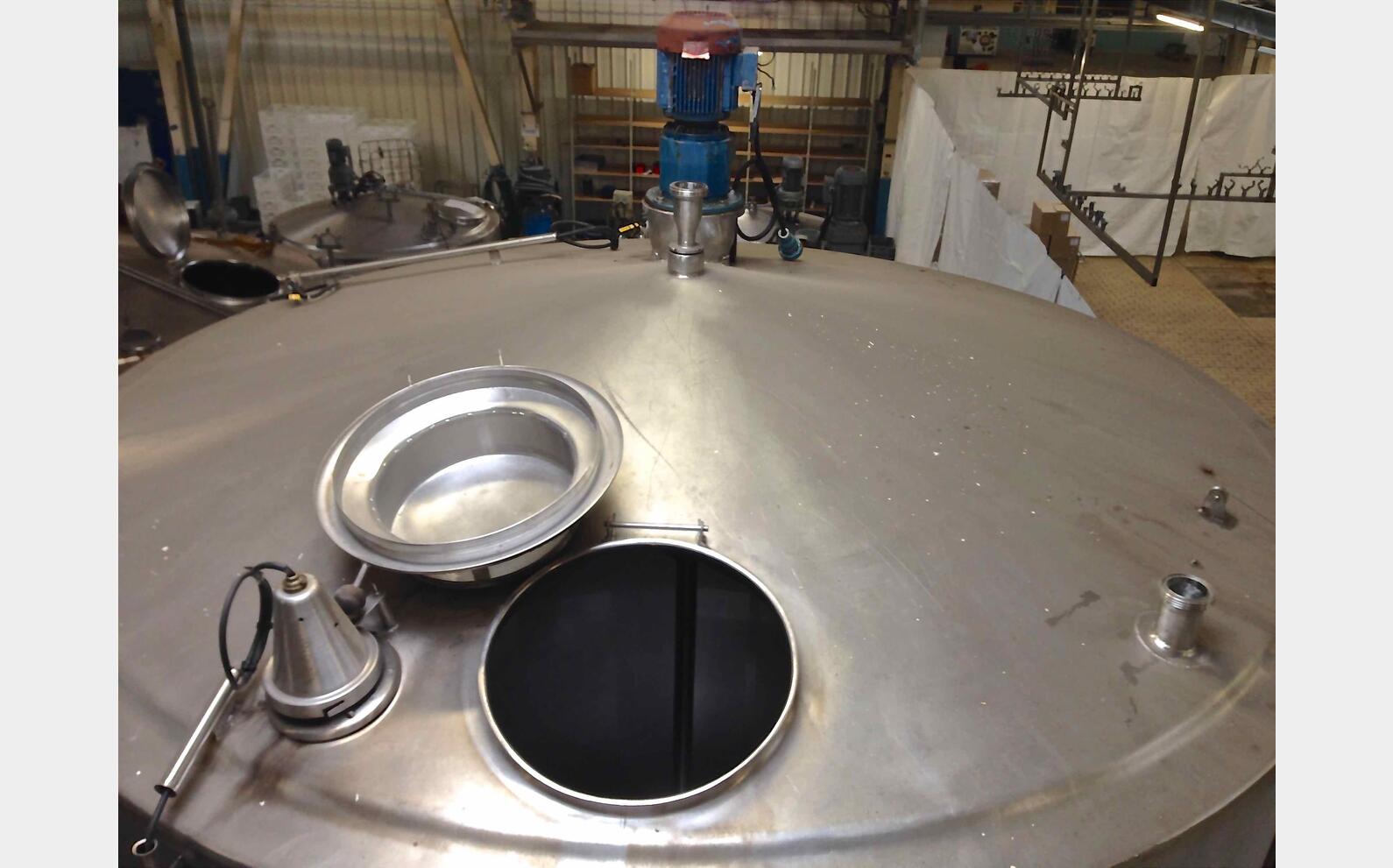 Cuve agit&eacute;e INOX