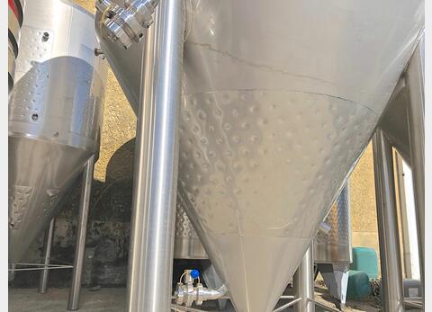 Cuve ferm&eacute;e sur pieds cylindro conique MATERIEL NEUF