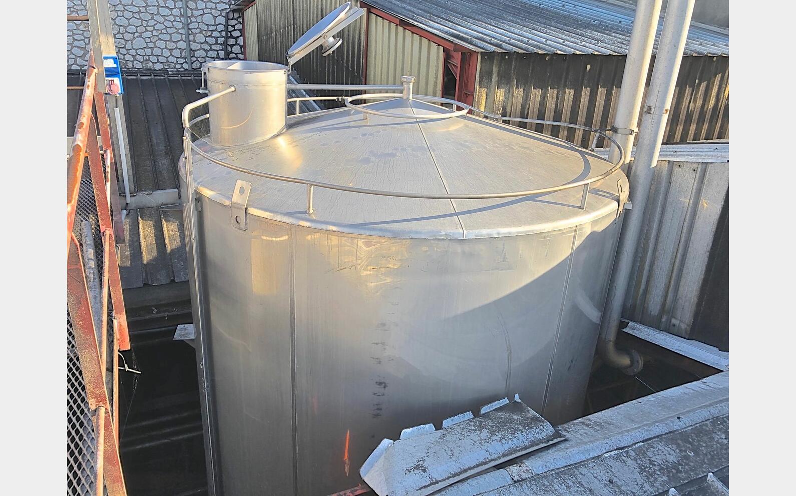 cuve stockage INOX fond cuill&egrave;re