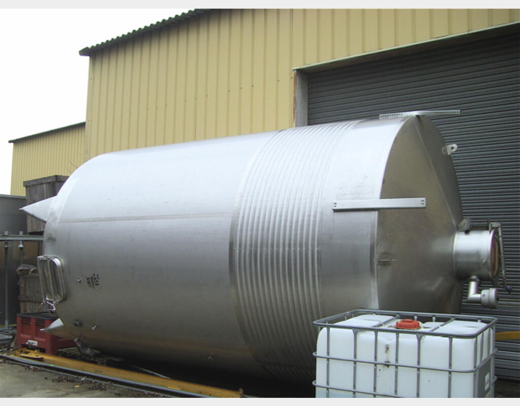 Cuve de stockag INOX304L de 34000 litres - Fond plat incliné sur pied, marque WTS