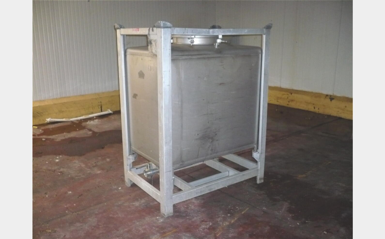 conteneur INOX 1000 litres - provenance alimentaire