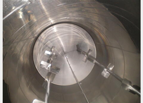 Cuve de stockage INOX 304 - Isolée , agitée , 100.000 litres .