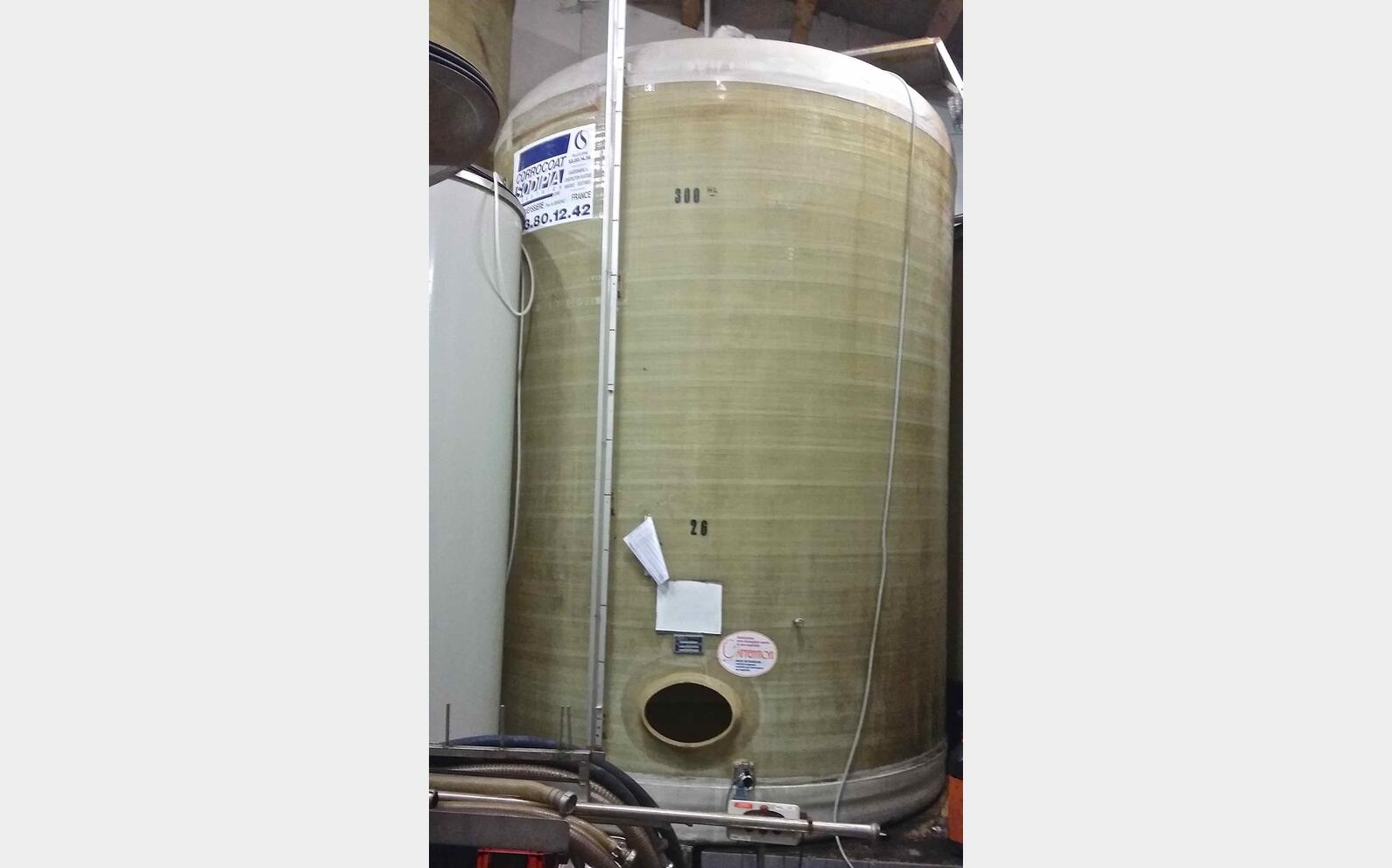 Cuve fibre cylindrique verticale Marque : SODIPIA