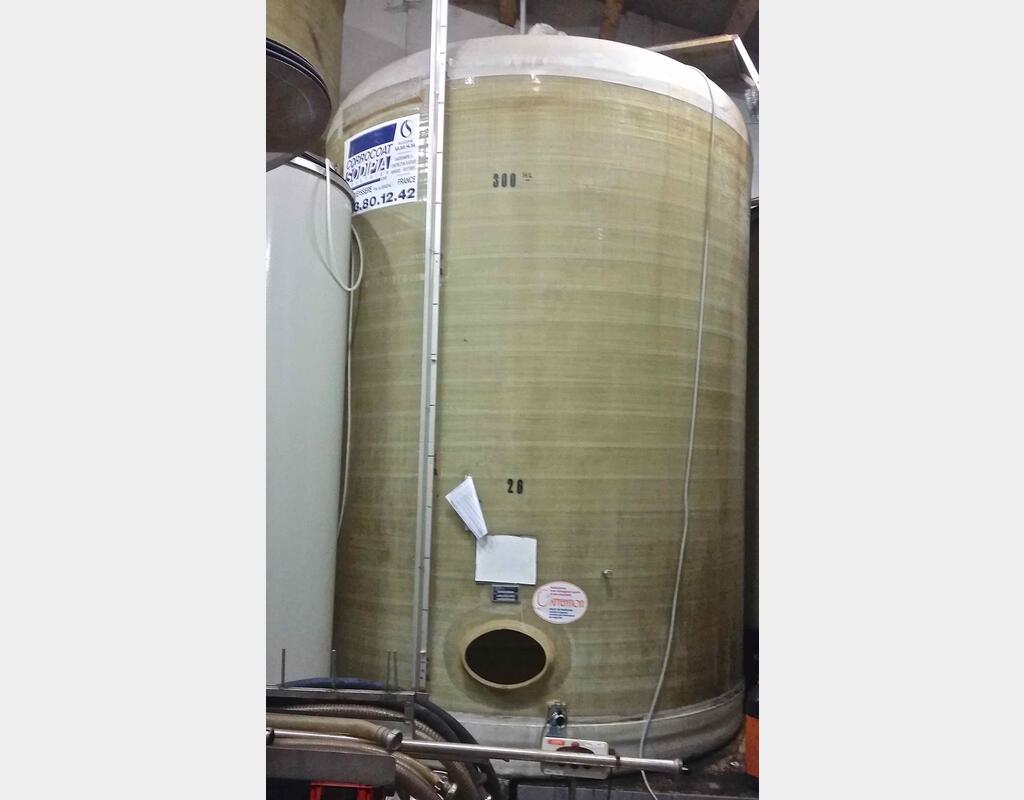 Cuve fibre cylindrique verticale Marque : SODIPIA