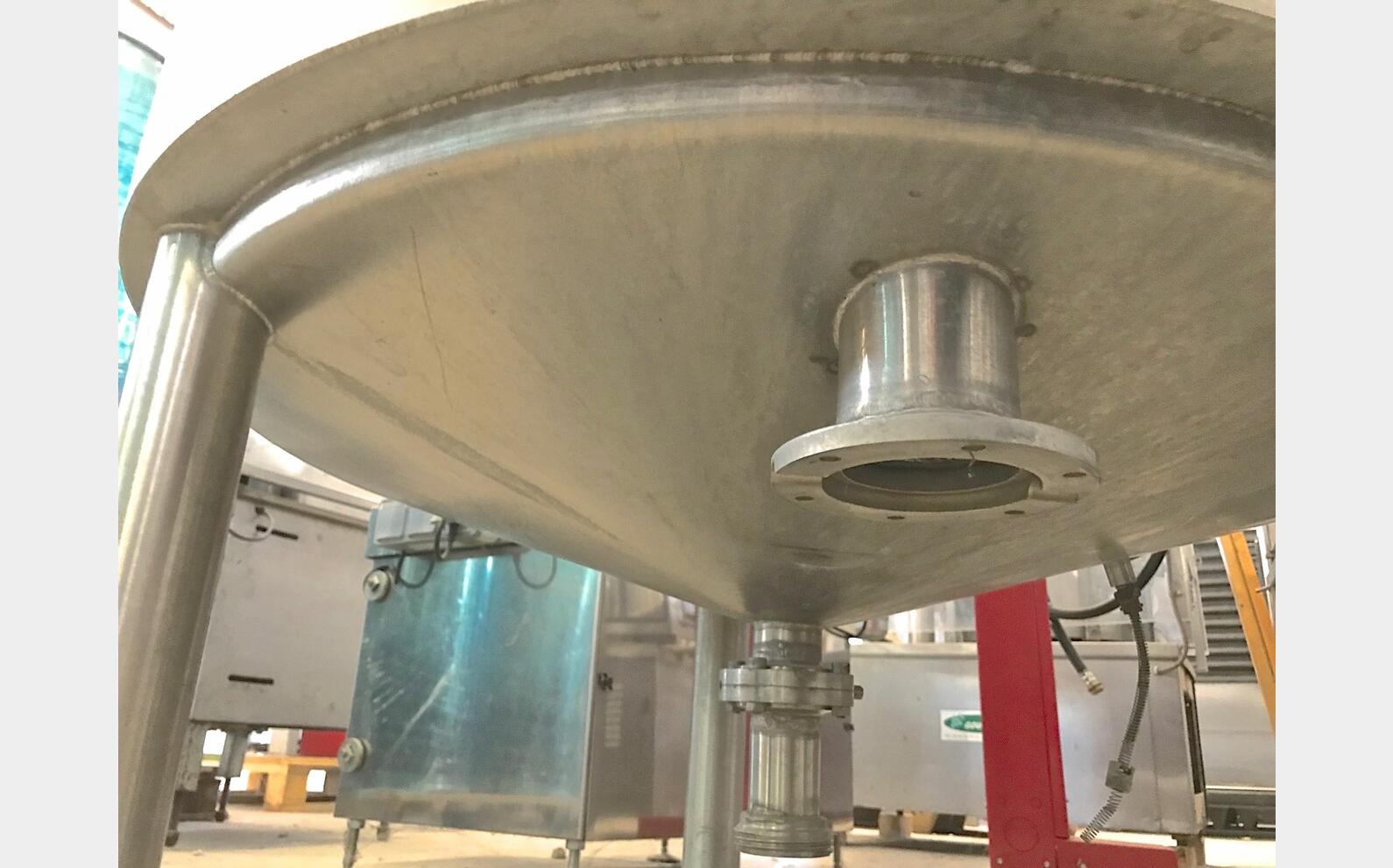 Tank with stainless steel 5,5 HL (550 liters)
