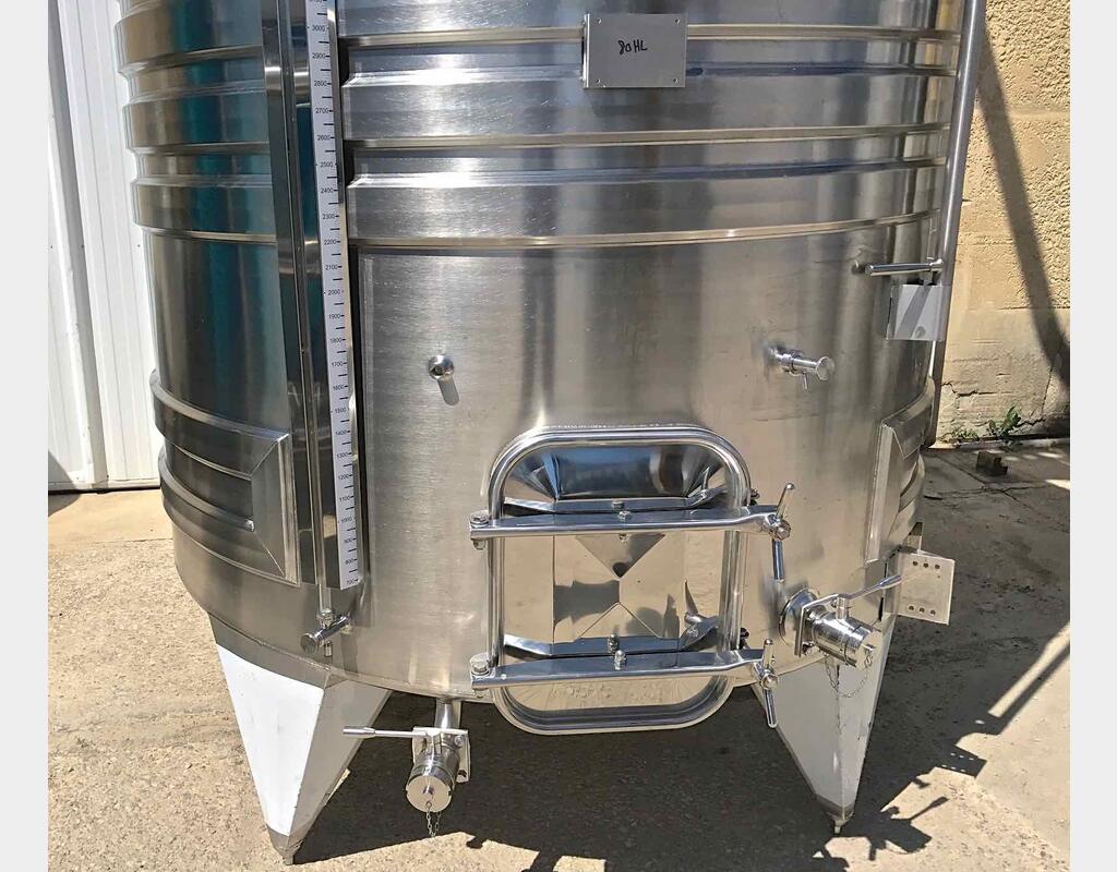 Cuve inox à chapeau flottant  80 hls - Fond incliné sur pieds