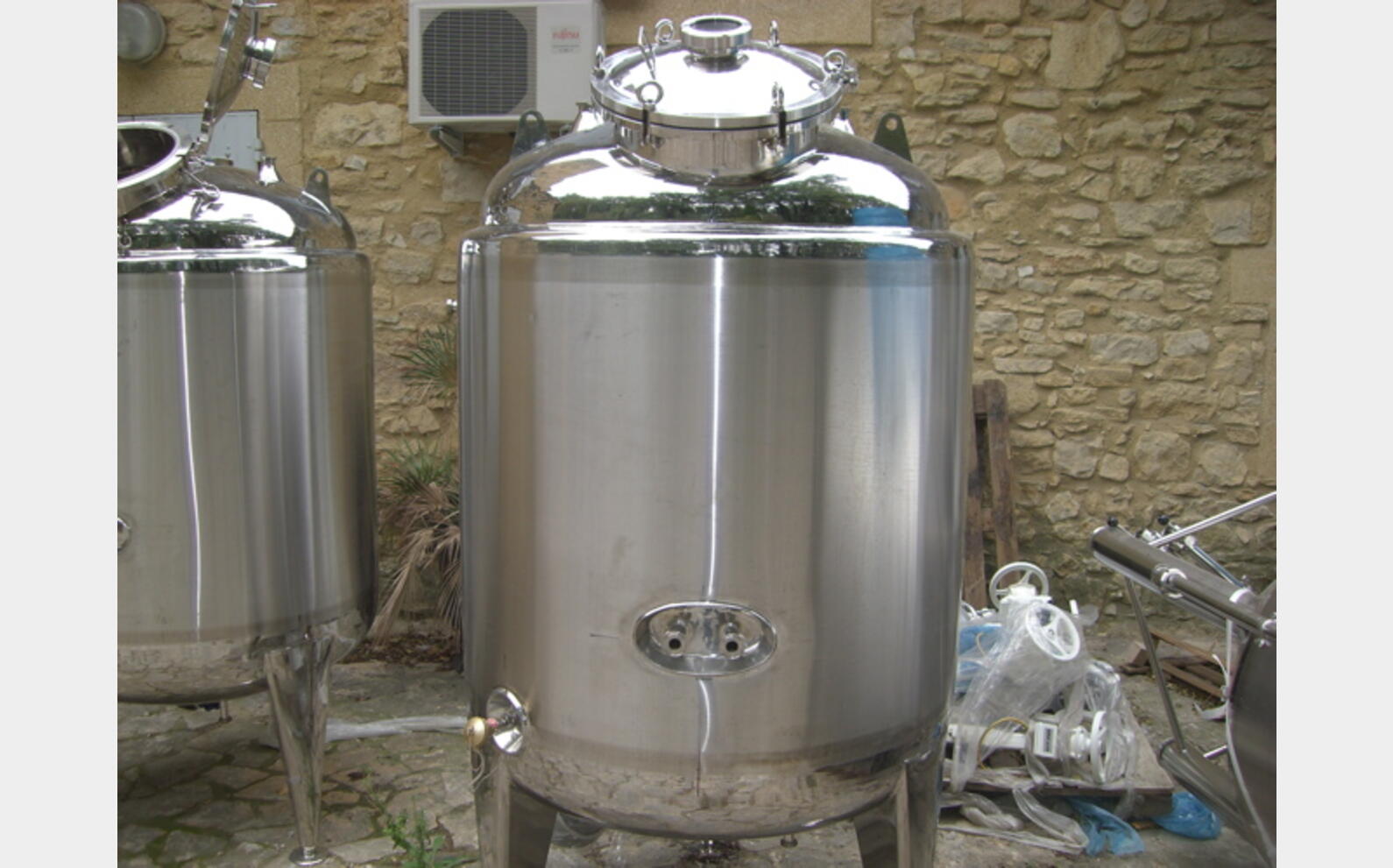 cuve m&eacute;lange isol&eacute;e chaud/froid MATERIEL NEUF Volume : 1000 litres