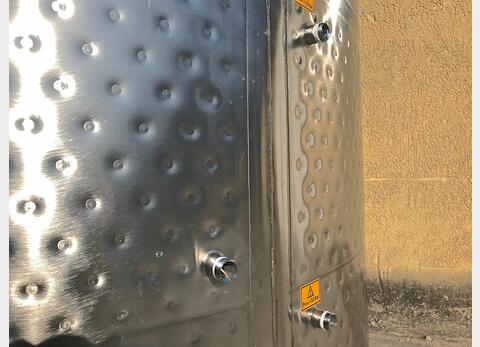cuve INOX 316 ferm&eacute;e sur pieds MATERIEL NEUF