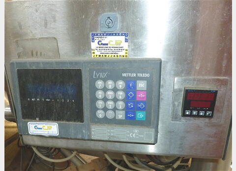 cuve stockage INOX sur pesons Sur pesons Volume :  litres