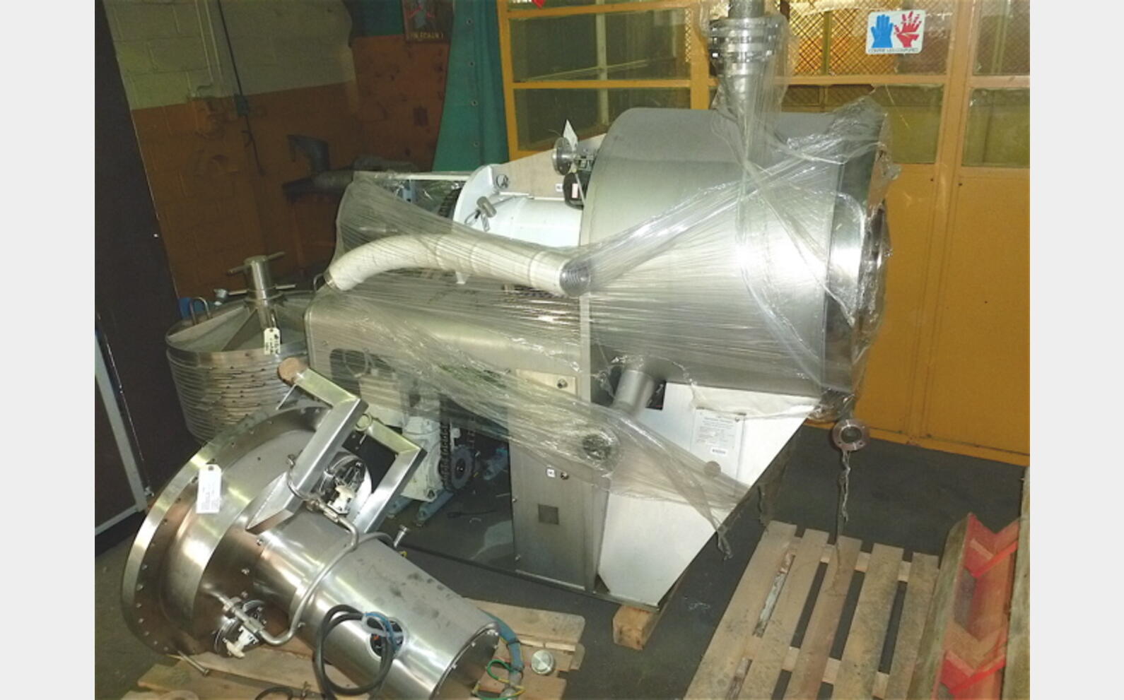 centrifugeuse FIMA type TZT Volume : 400 litres Type : TZT