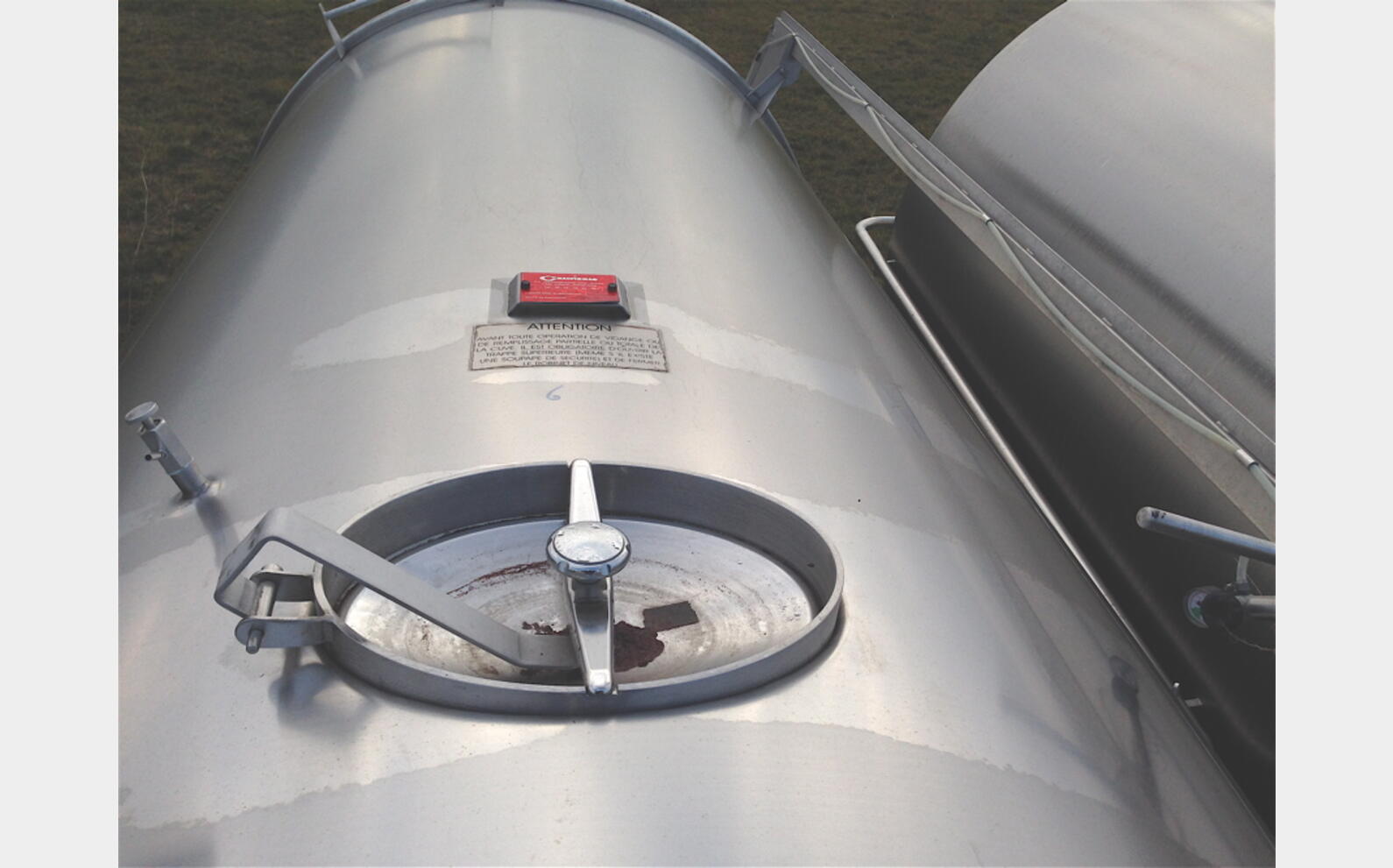 Cuve chapeau flottant INOX Marque : CHALVIGNAC