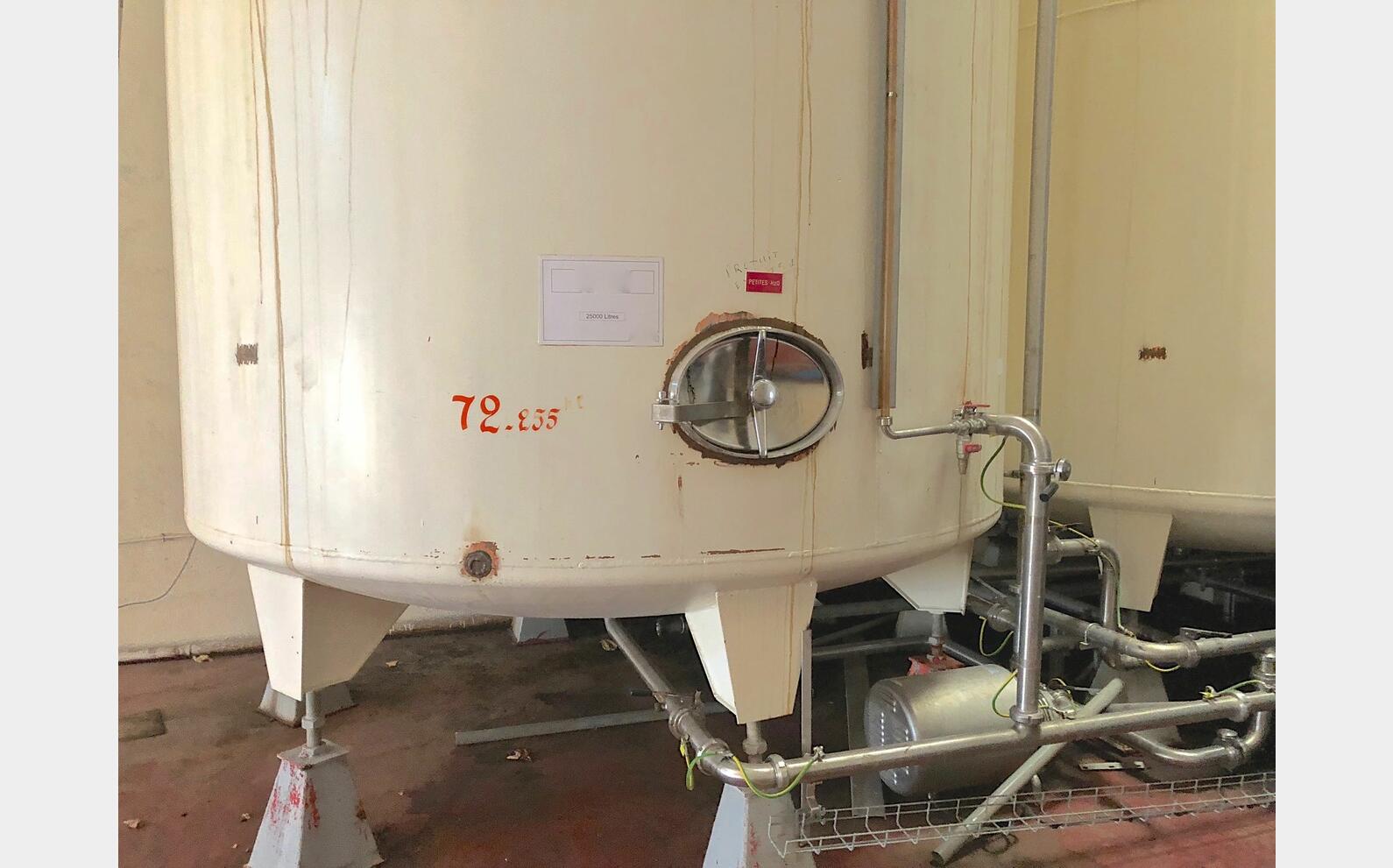 Cuve acier revetu