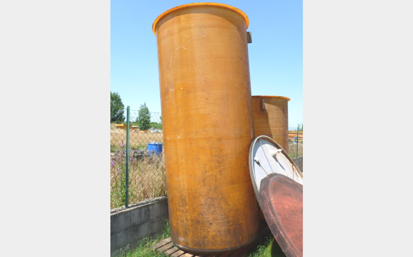 cuve stockage polyester Volume : 29 hecto (2900 litres)