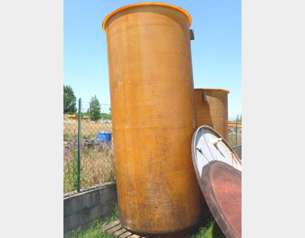 cuve stockage polyester Volume : 29 hecto (2900 litres)