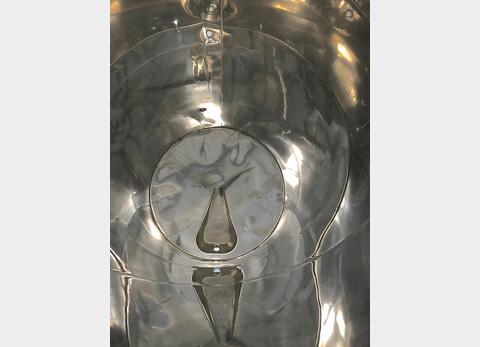 Cuve inox 304 fond bomb&eacute; chap flottant MATERIEL NEUF