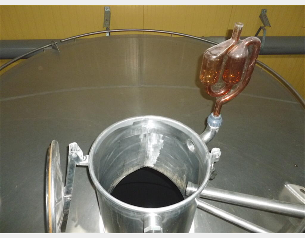 Cuve stockage INOX 316L sur pieds - Volume : 360 hecto (36000 litres)