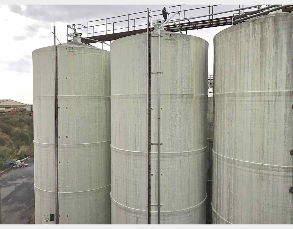 Cuve fibre de verre - de 2000 hls (200 000 L)