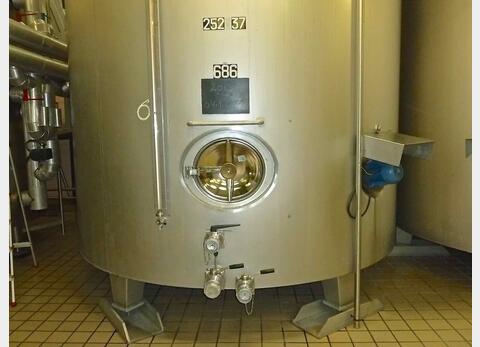 Cuve inox 316L agit&eacute;e isol&eacute;e circulation forc&eacute;e Agroalimentaire INOX 316L Volume : 250 HL (25000 litres)