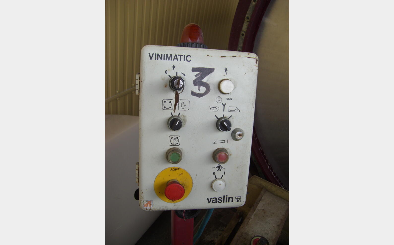 Cuve inox vinification 65 hls En inox 304 , de 6500 litres .
