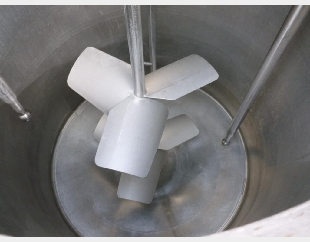 Cuve INOX de fermentation 900 litres - Marque : SASSARO TANK