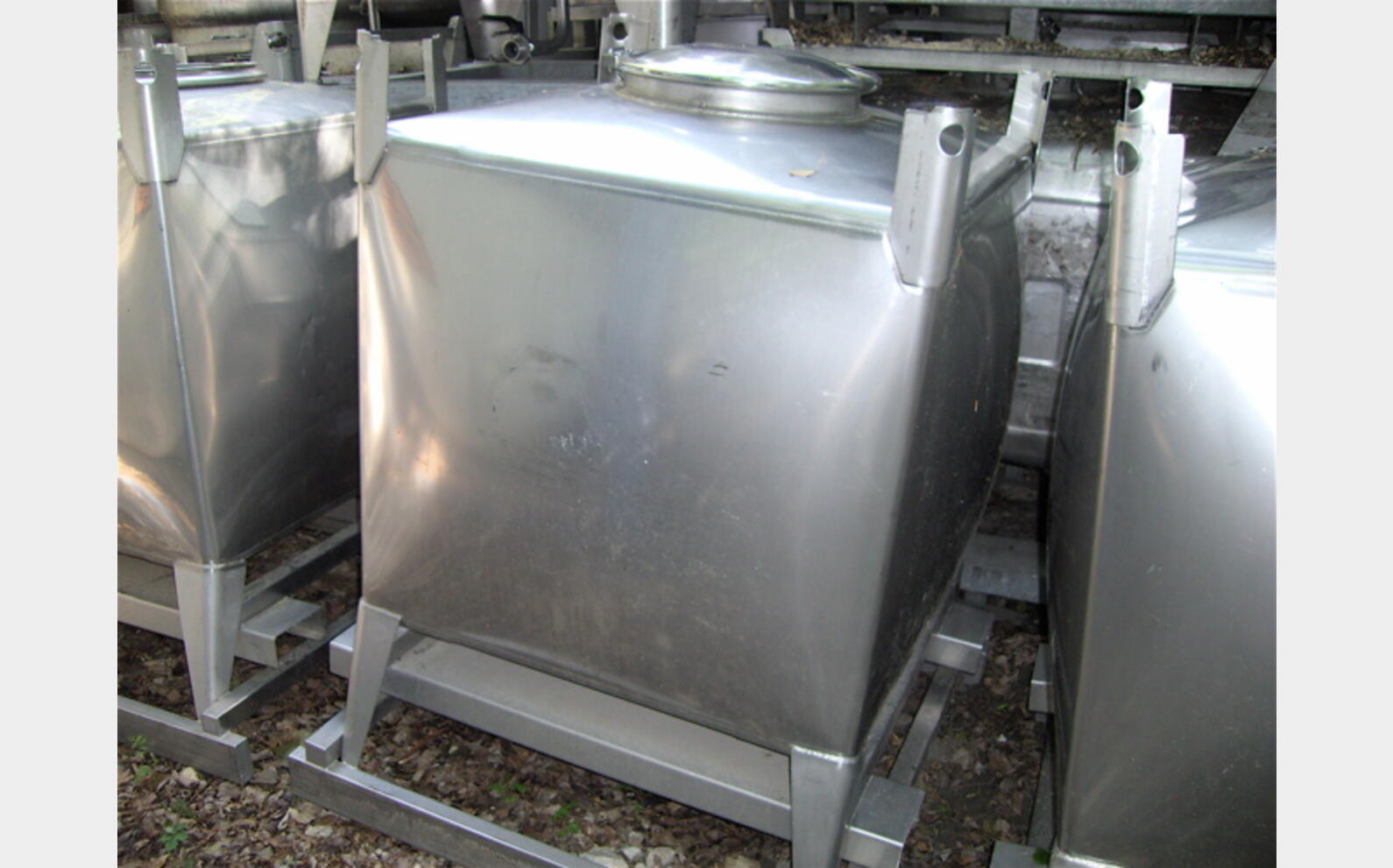  Provenance : agroalimentaire (vin) Volume : 1.000 litres