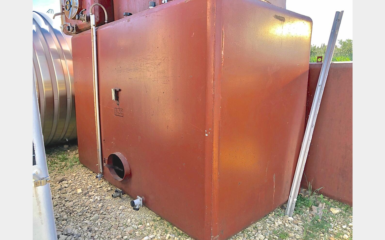 Cuve Fonquerne Sa Capacit&eacute; 9450 L