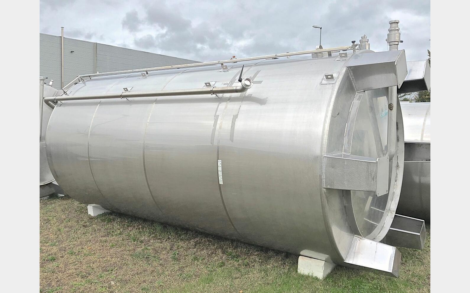 Cuve inox ferm&eacute;e