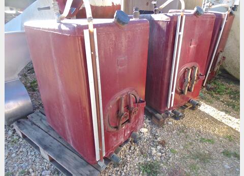 Cuve acier rev&ecirc;tu de 700 L