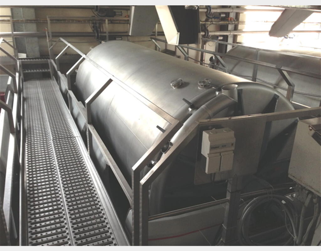 Pressoir cage ferm&eacute;e Marque : BUCHER