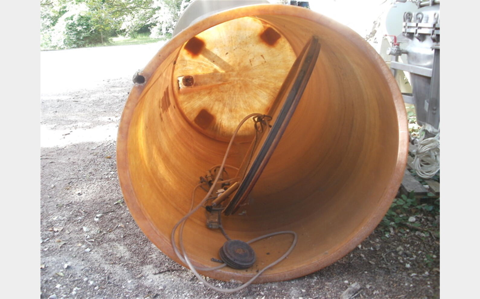 Cuve polyester chapeau flottant