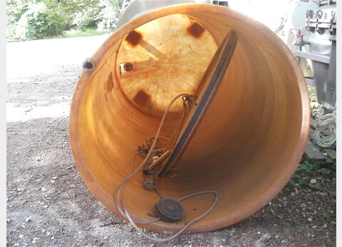 Cuve polyester chapeau flottant