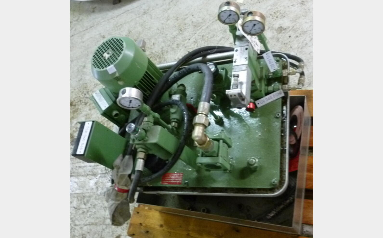 centrifugeuse FIMA type TZT Volume : 400 litres Type : TZT