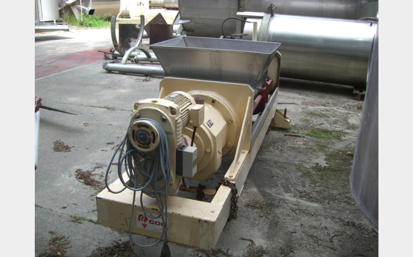 Pressoir continu &agrave; vis Vinicole Mod&egrave;le : PC400