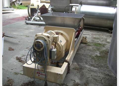 Pressoir continu &agrave; vis Vinicole Mod&egrave;le : PC400