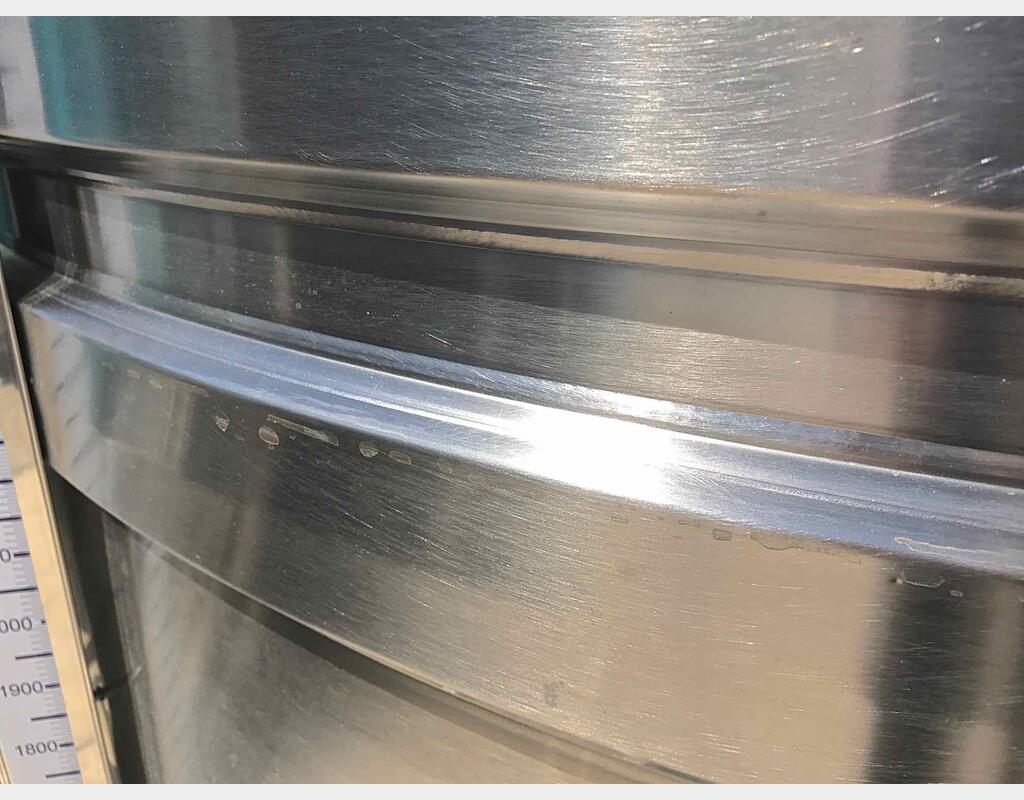 Cuve inox à chapeau flottant  80 hls - Fond incliné sur pieds